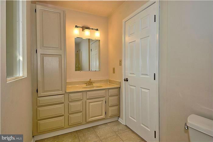 16558 Jones Road Henderson, MD 21640 - Photo 25 of 30 Upper level full bath