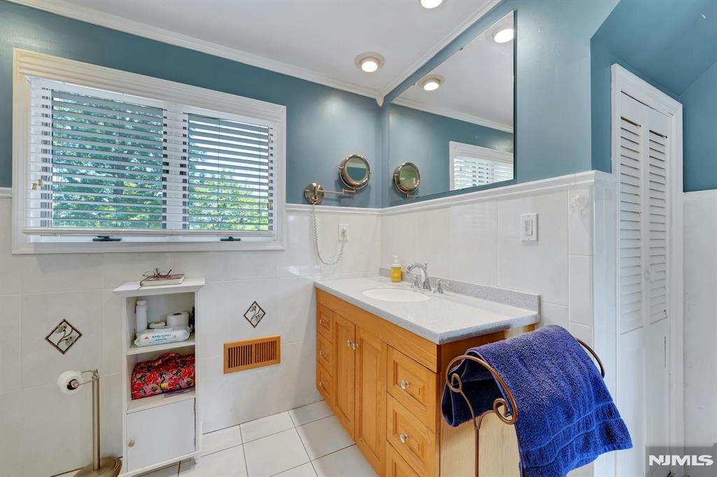 104 Steinmetz Road Hillsborough, NJ 08844 - Photo 26 of 50