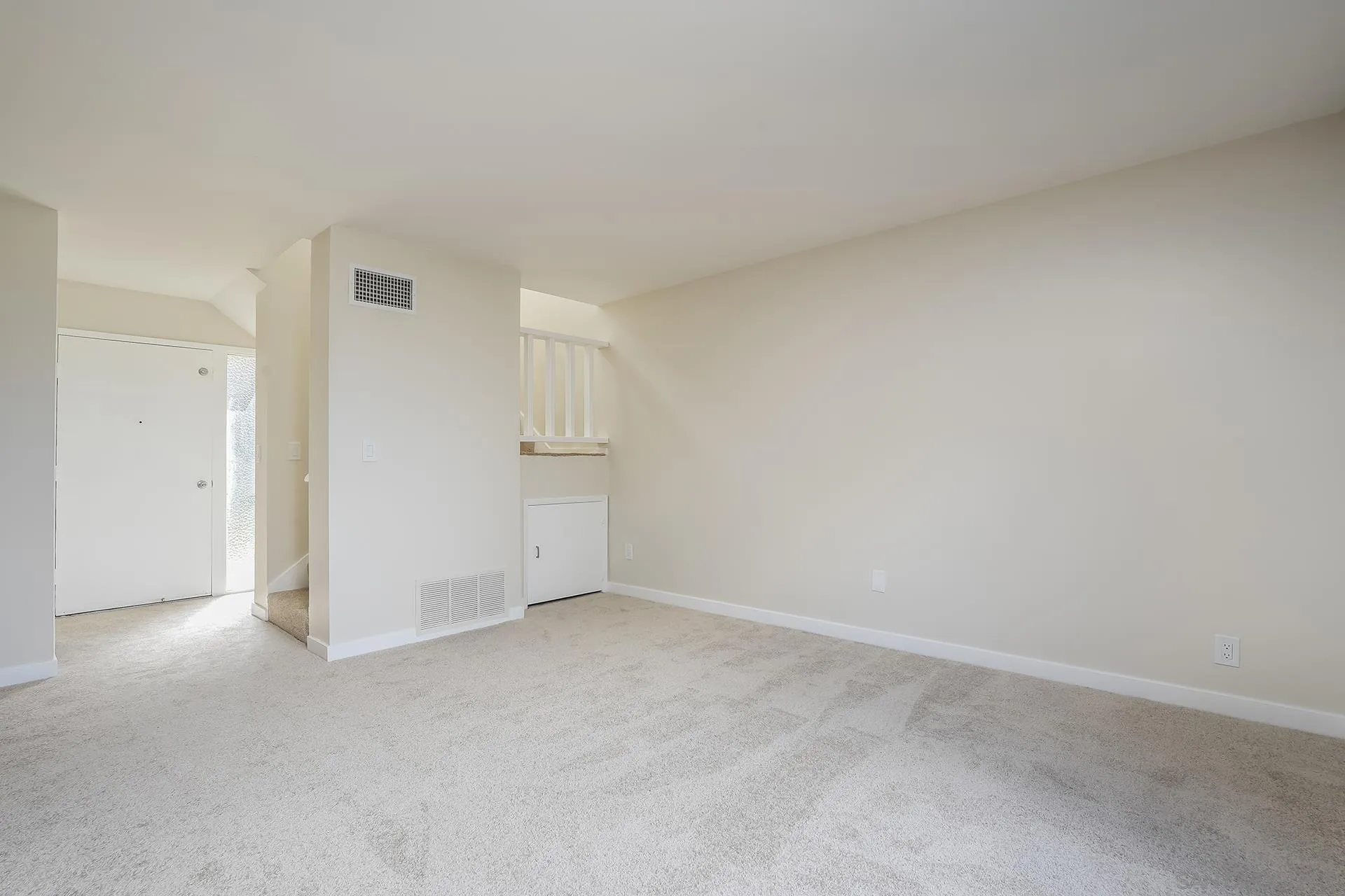 2014 Terraspiro Avenue Spring Valley, CA 91977 - Photo 7 of 28