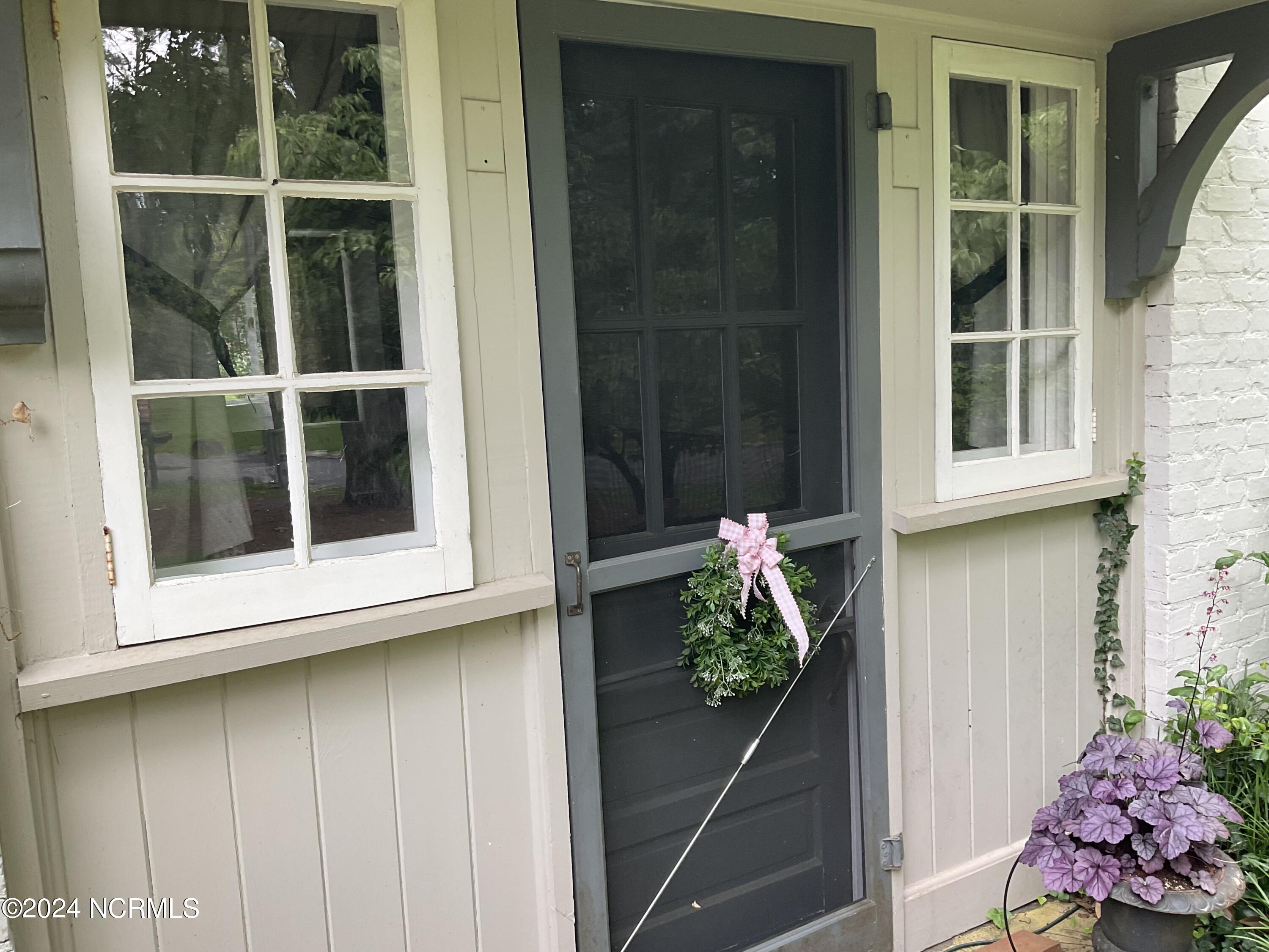 215 Pine Grove Road Southern Pines, NC 28387 - Photo 20 of 21 detached art studio entry