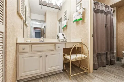 $405,000 | 1750 St Charles Avenue, Unit 505, New Orleans, LA 70130