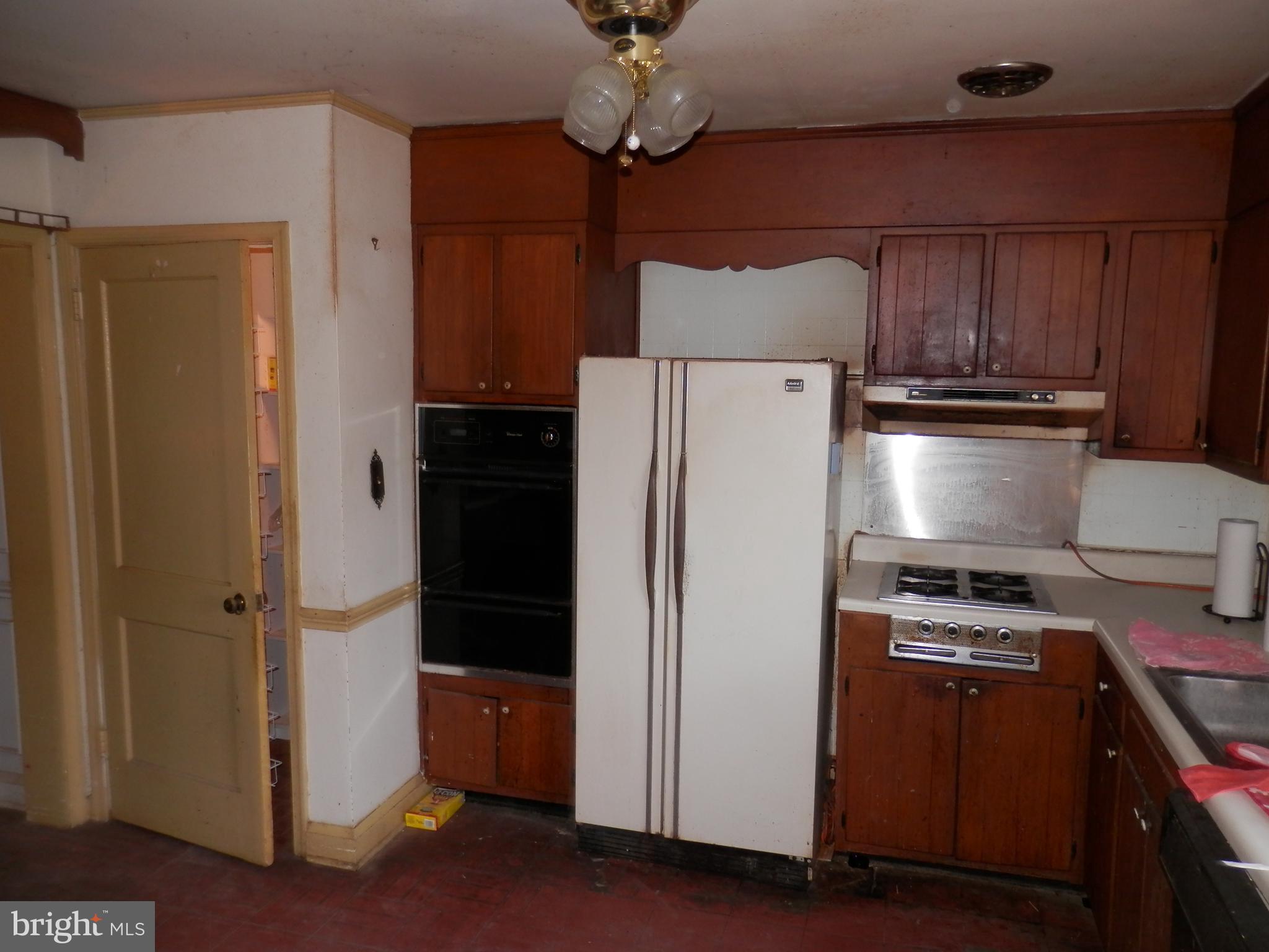 8130 Pleasant Plains Road Baltimore, MD 21286 - Photo 14 of 25 Kitchen