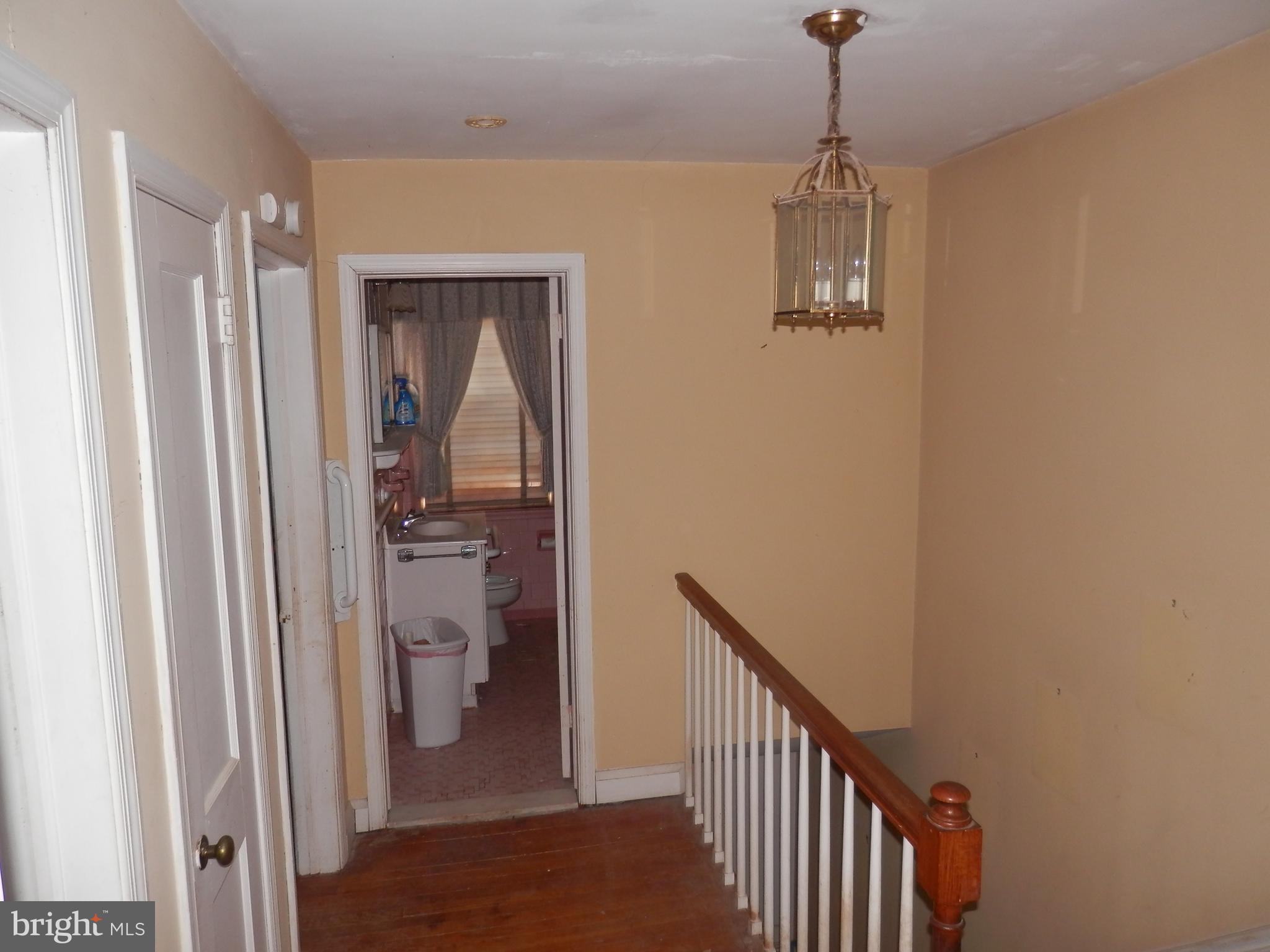 8130 Pleasant Plains Road Baltimore, MD 21286 - Photo 17 of 25 Interior (General)