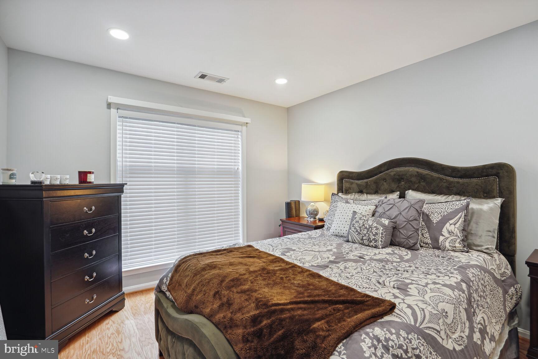 5575 Seminary Road, Unit 204 Falls Church, VA 22041 - Photo 10 of 22