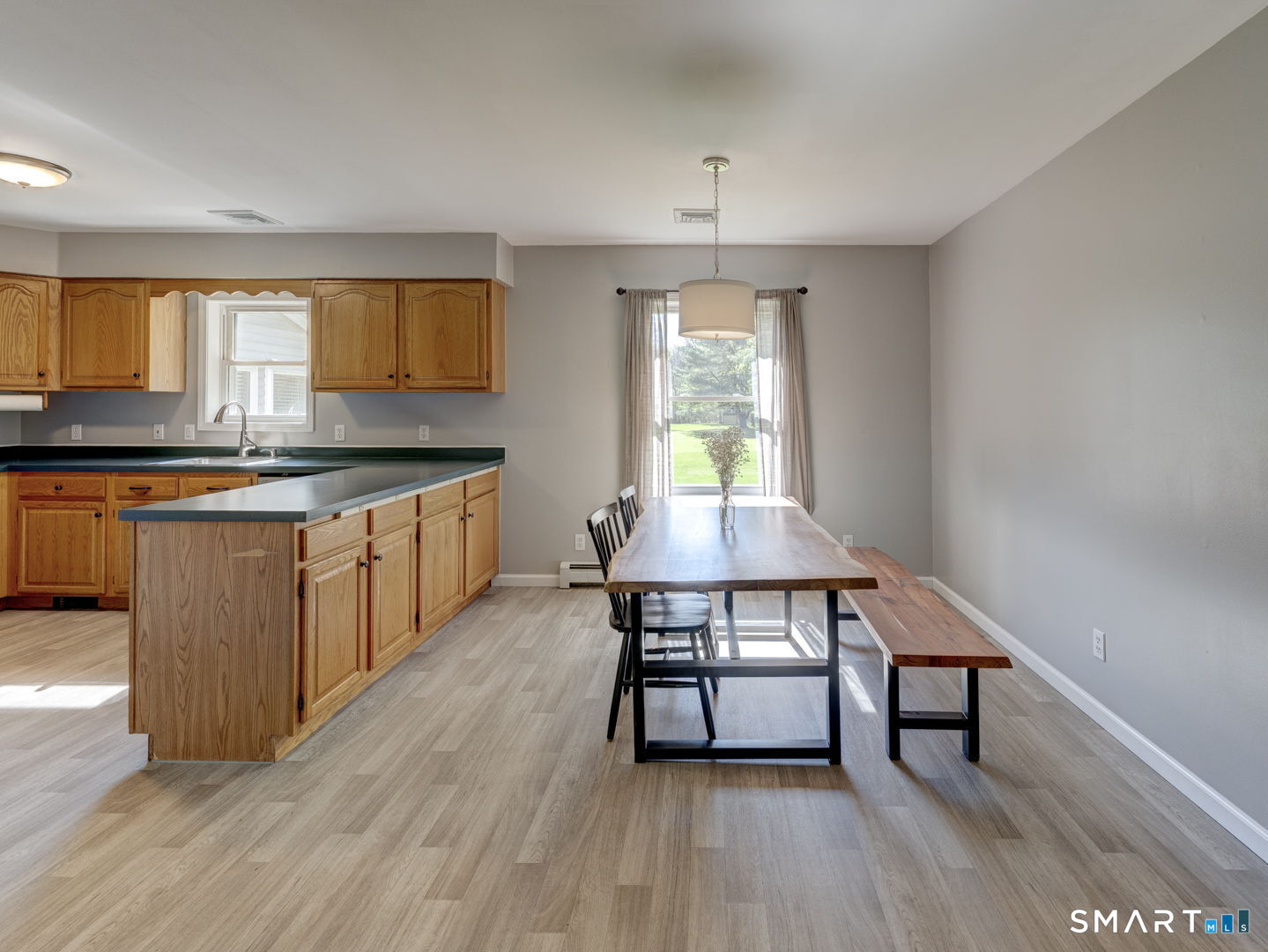 212 South Bedlam Road Mansfield, CT 06250 - Photo 7 of 40
