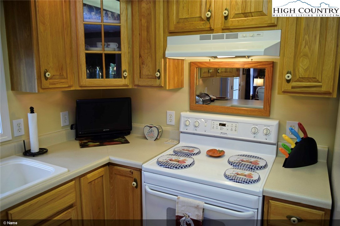 423 Autumn Run Road West Jefferson, NC 28694 - Photo 14 of 50 Gallery Image 14