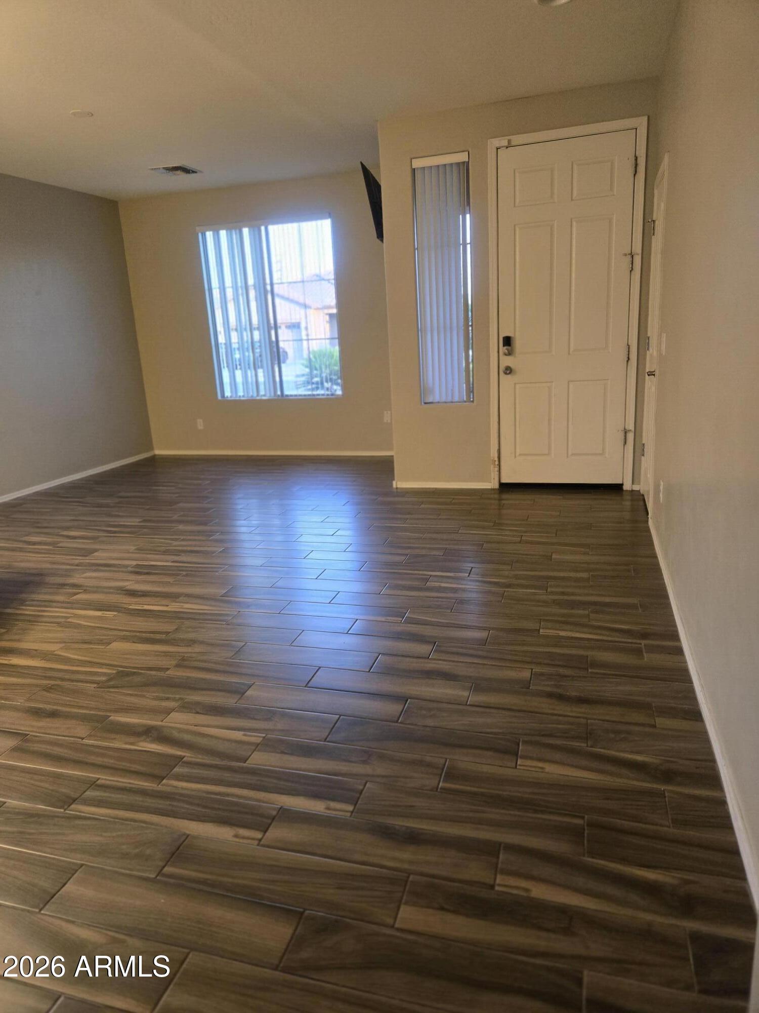 11864 West Monte Vista Road Avondale, AZ 85392 - Photo 9 of 36 20260519_191207