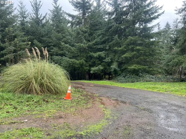 $275,000 | 82964 Hungry Hill Road, Creswell, OR 97426