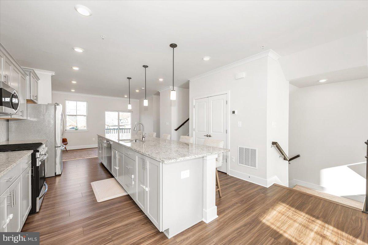 809 Teacher MItchell Road Glen Burnie, MD 21060 - Photo 11 of 54 Kitchen