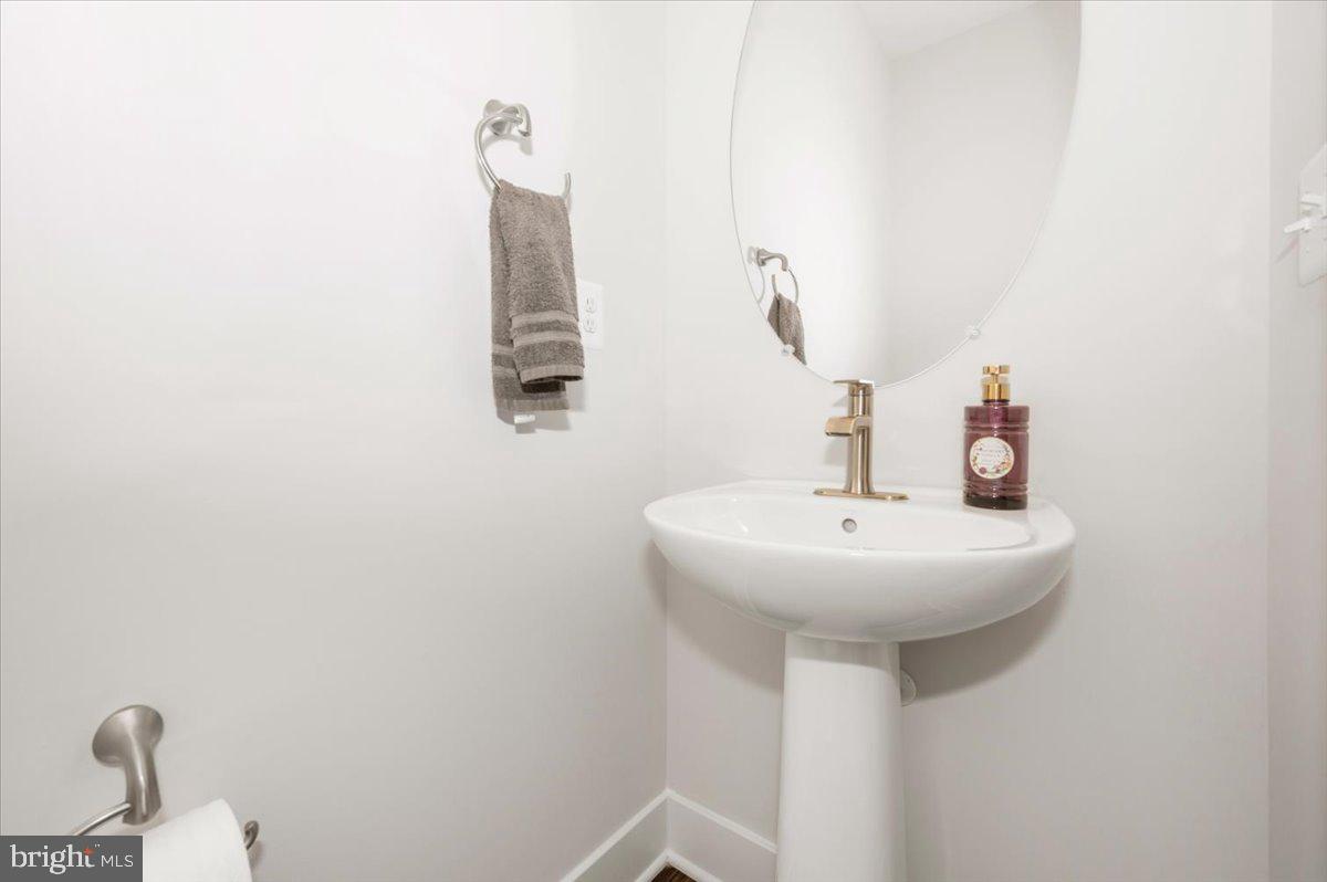 809 Teacher MItchell Road Glen Burnie, MD 21060 - Photo 23 of 54 Powder Room
