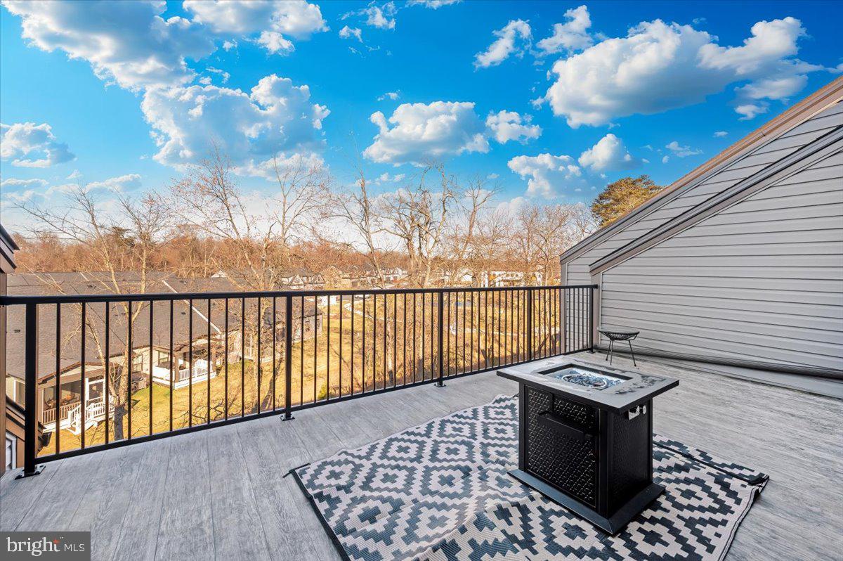 809 Teacher MItchell Road Glen Burnie, MD 21060 - Photo 41 of 54 Private Roof Terrace