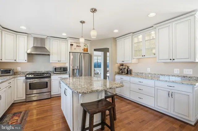 $895,000 | 16 Dulaney Hills Court, Cockeysville, MD 21030