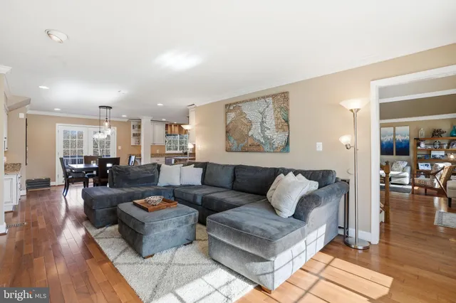 $895,000 | 16 Dulaney Hills Court, Cockeysville, MD 21030