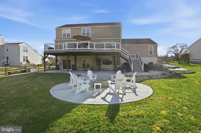 $895,000 | 16 Dulaney Hills Court, Cockeysville, MD 21030