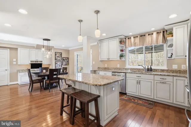 $895,000 | 16 Dulaney Hills Court, Cockeysville, MD 21030