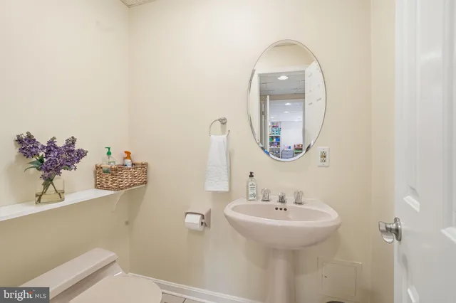 $895,000 | 16 Dulaney Hills Court, Cockeysville, MD 21030