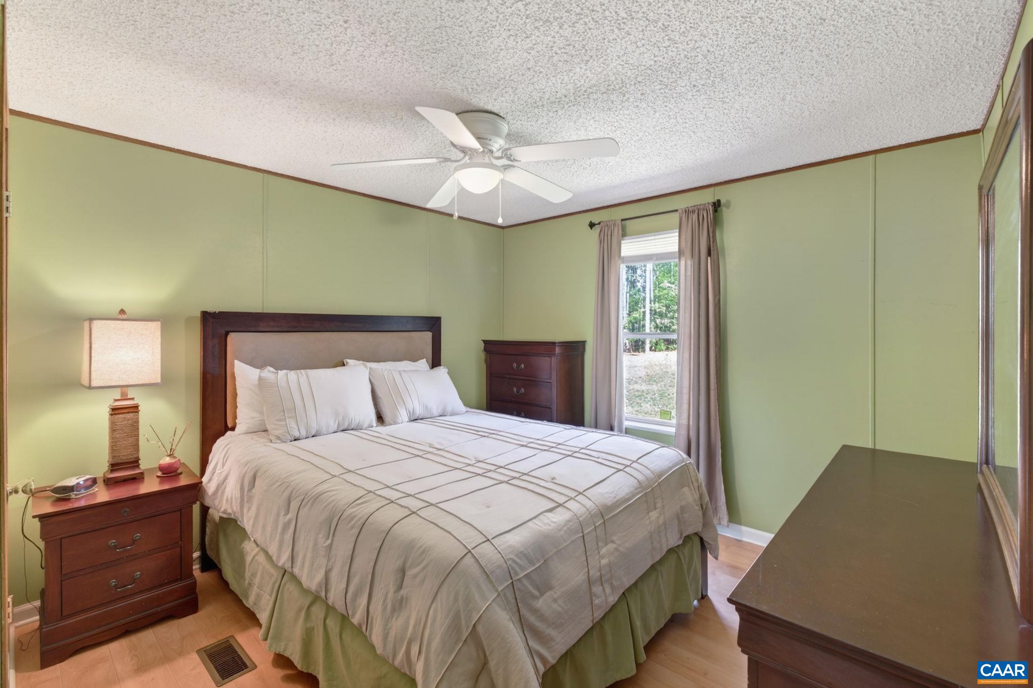 5362 Rolling Road Scottsville, VA 24590 - Photo 14 of 27
