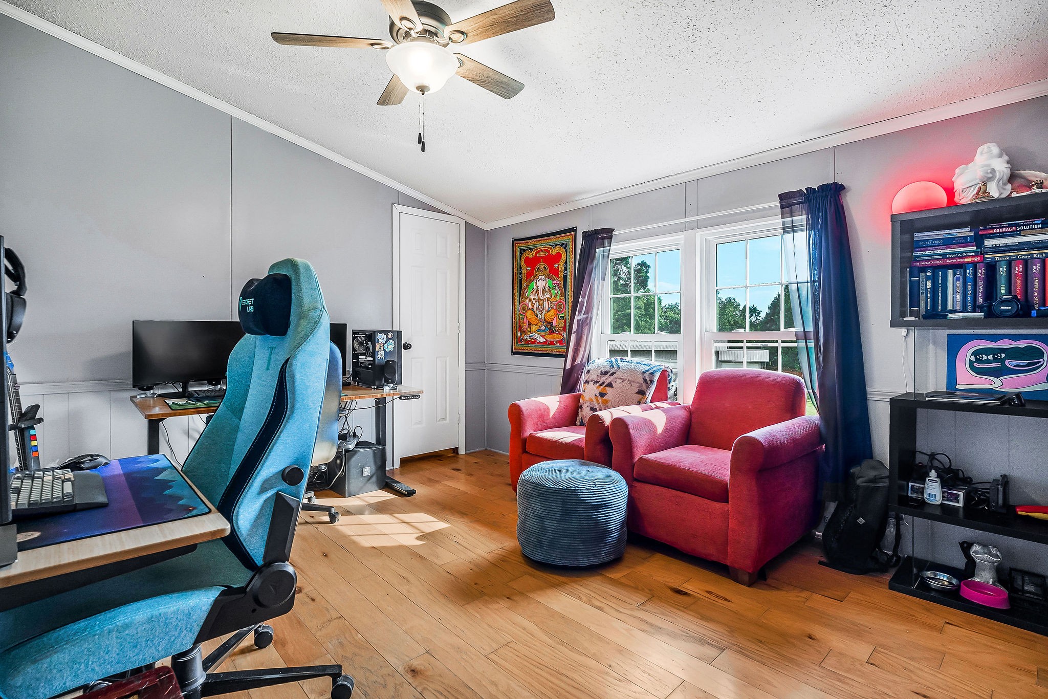 227 B A R Road Baxter, TN 38544 - Photo 19 of 52 a living room with furniture gym equipment and a flat screen tv