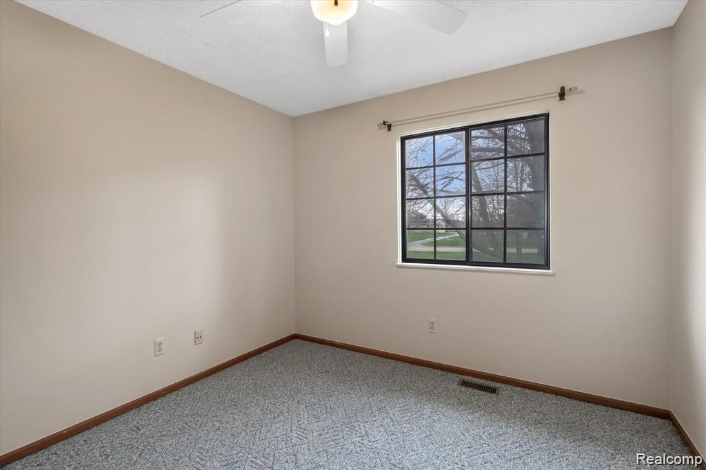 957 East Davis Road Howell, MI 48843 - Photo 22 of 30
