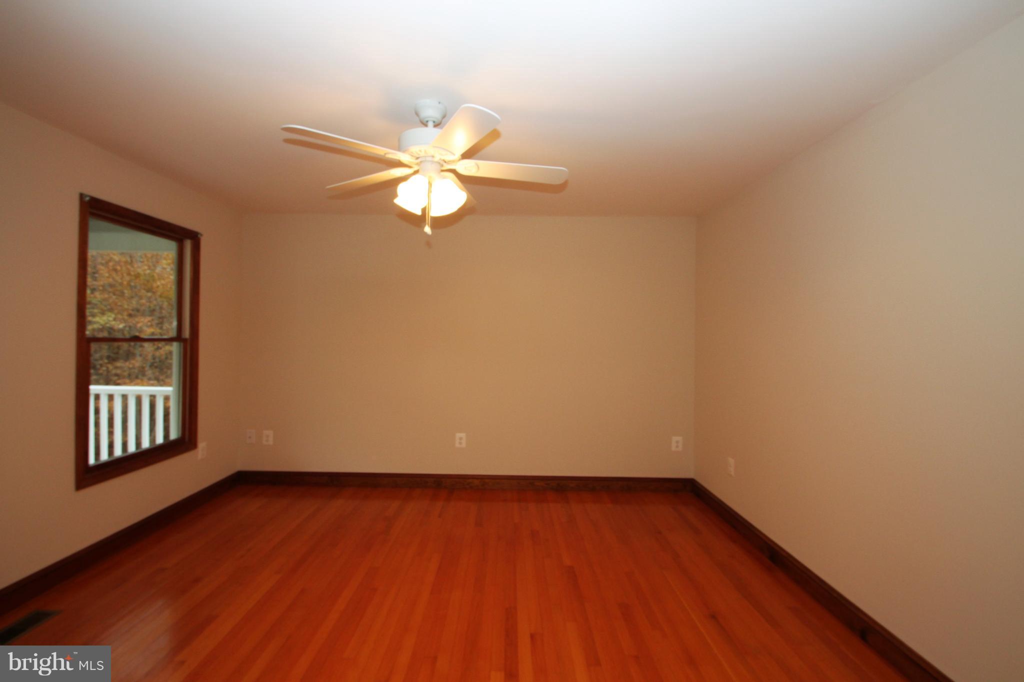 20111 Camp Road Culpeper, VA 22701 - Photo 7 of 30 Living Room