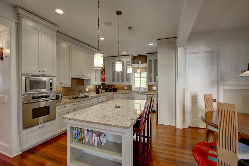 79 Moultrieville Road Mount Pleasant, SC 29464 - Photo 8 of 36 79 Moultrieville (30)0030