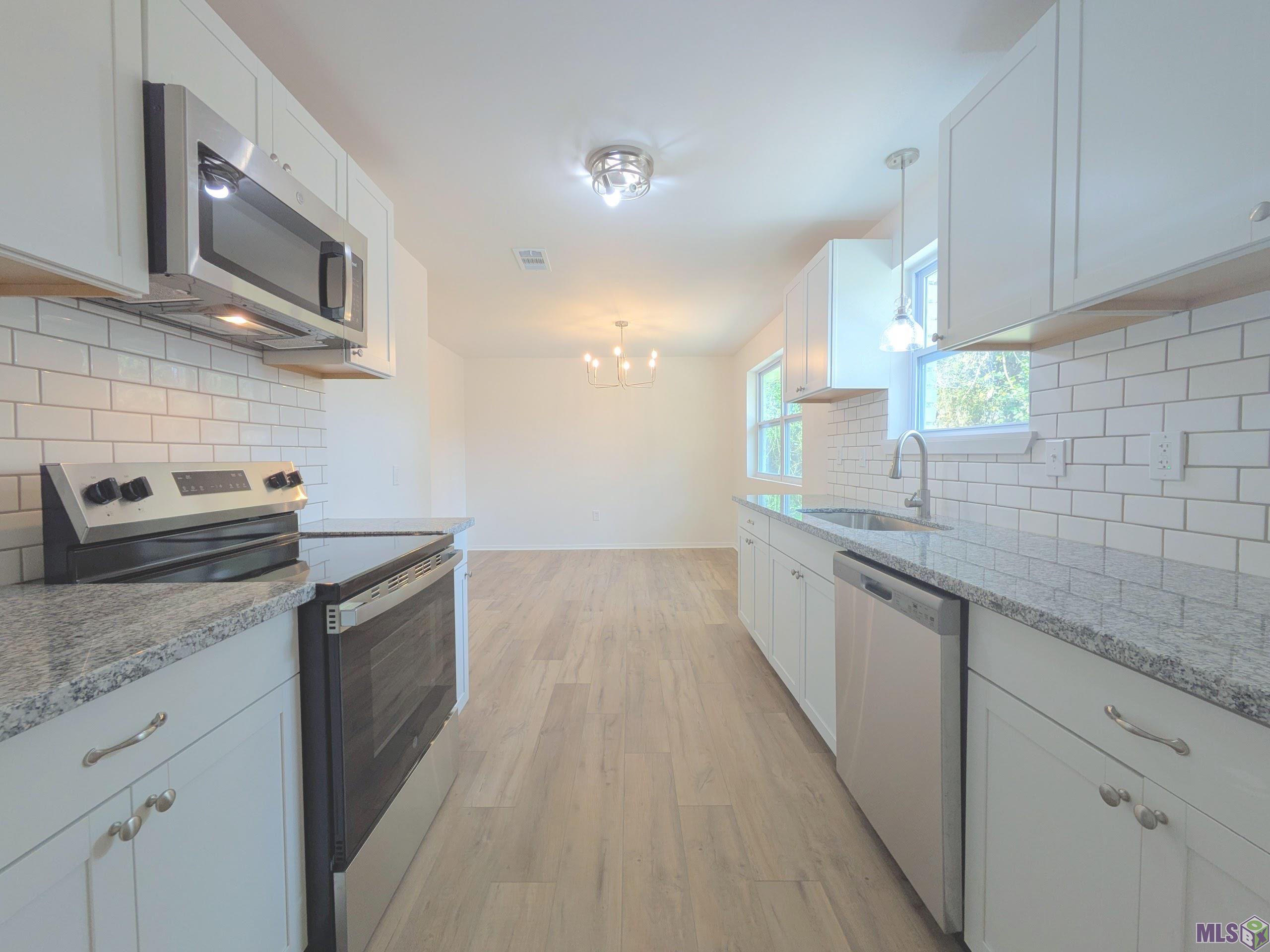 13771 Basin Court Baton Rouge, LA 70810 - Photo 3 of 17