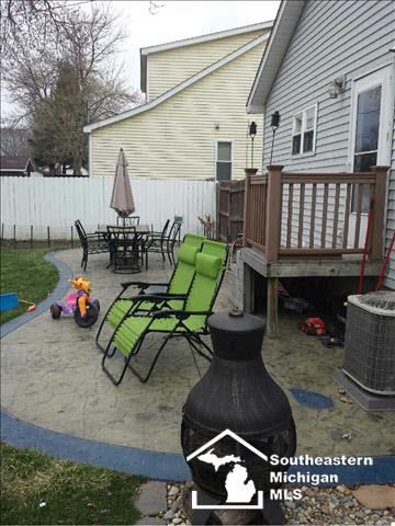 4337 Dewey Road Newport, MI 48166 - Photo 2 of 17 Stamped Patio
