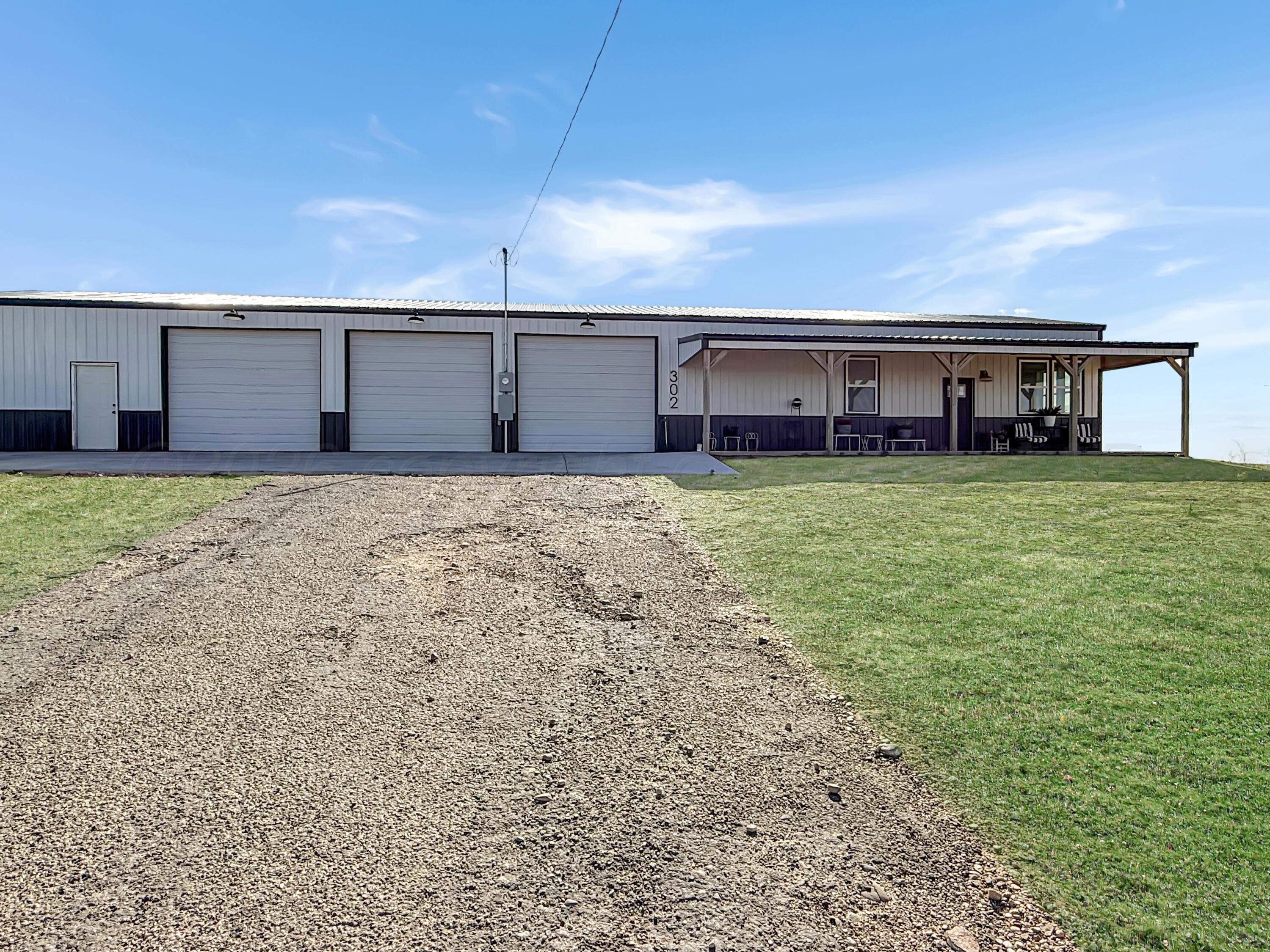 302 Owl Way Fritch, TX 79036 - Photo 2 of 35 IMG_2924