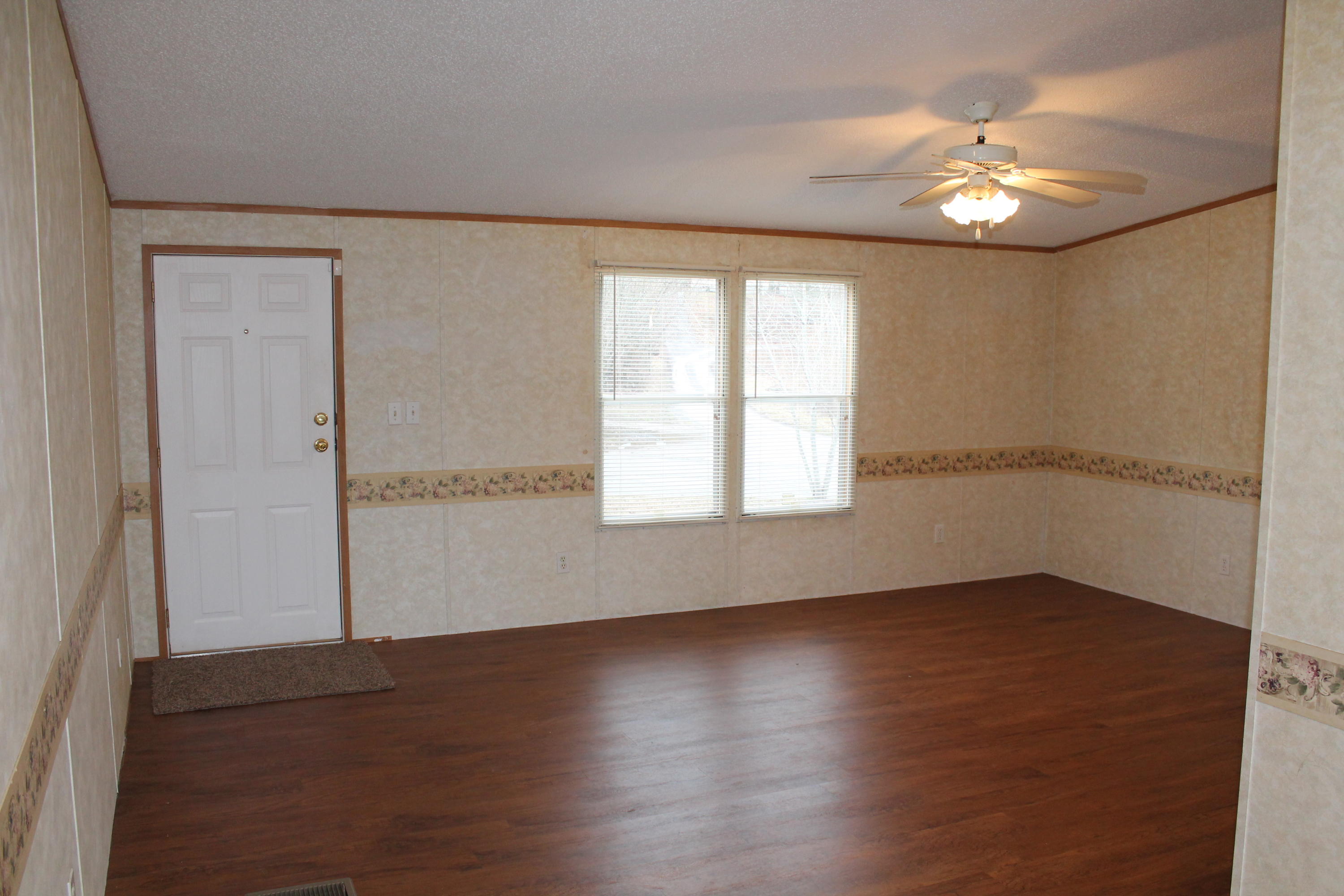 311 Johnson Farm Road Maynardville, TN 37807 - Photo 3 of 11 IMG_1127.JPG