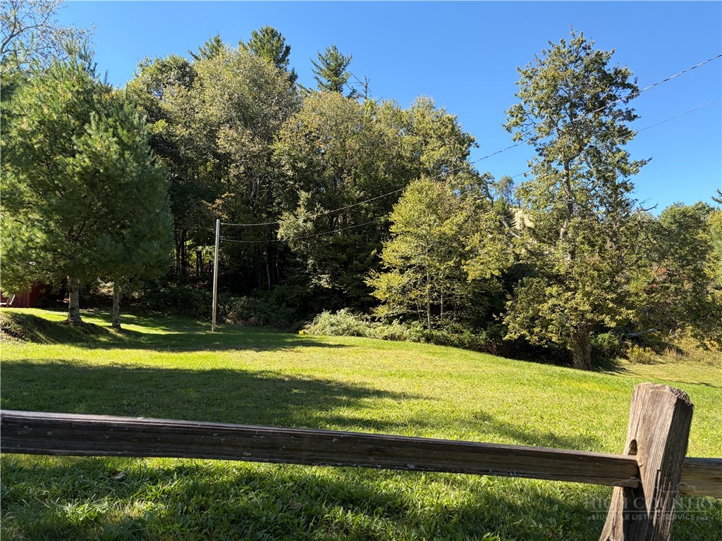 52 Hackett Gragg Road Newland, NC 28657 - Photo 6 of 47 Gallery Image 6
