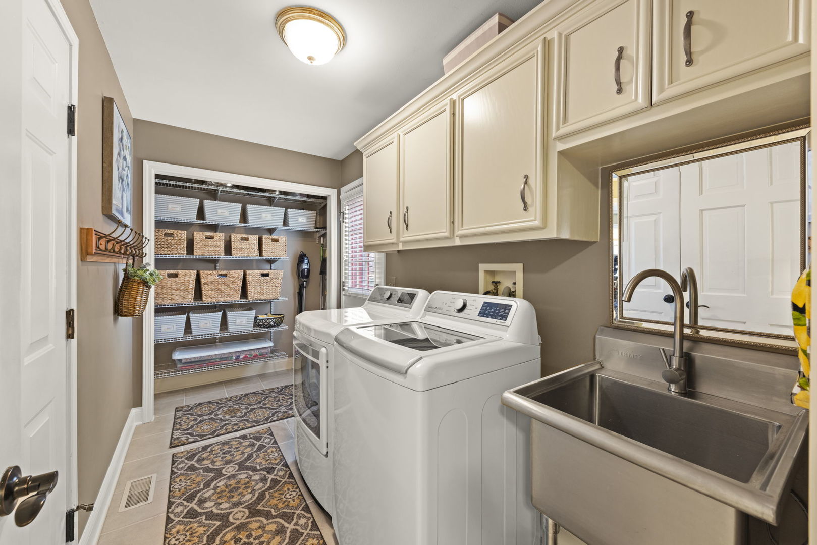 1698 Ithaca Drive Naperville, IL 60565 - Photo 14 of 36