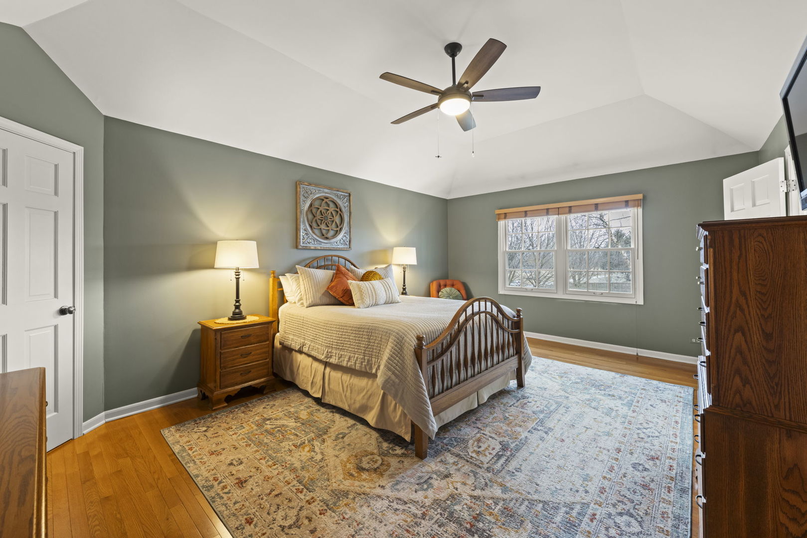 1698 Ithaca Drive Naperville, IL 60565 - Photo 16 of 36