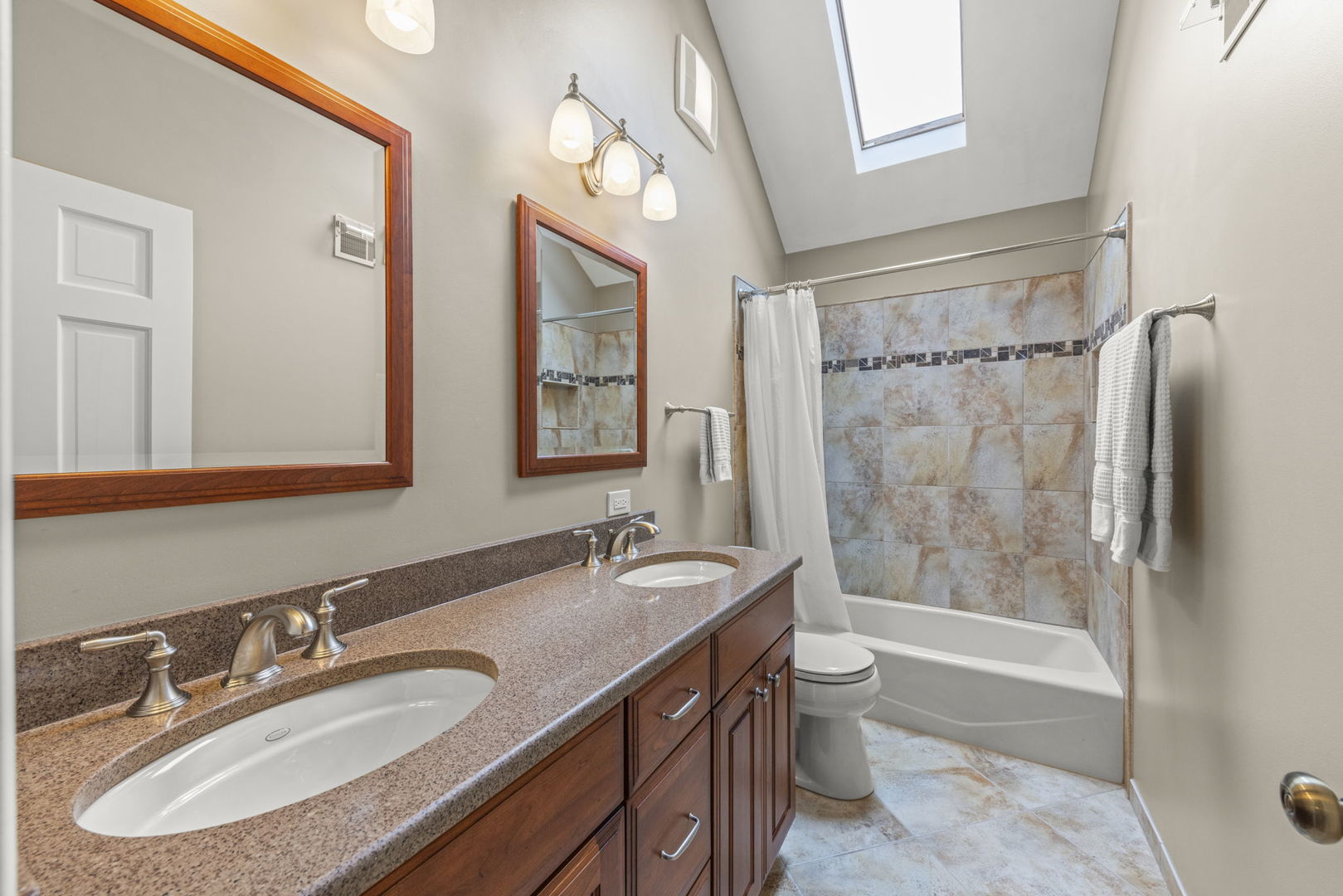 1698 Ithaca Drive Naperville, IL 60565 - Photo 23 of 36