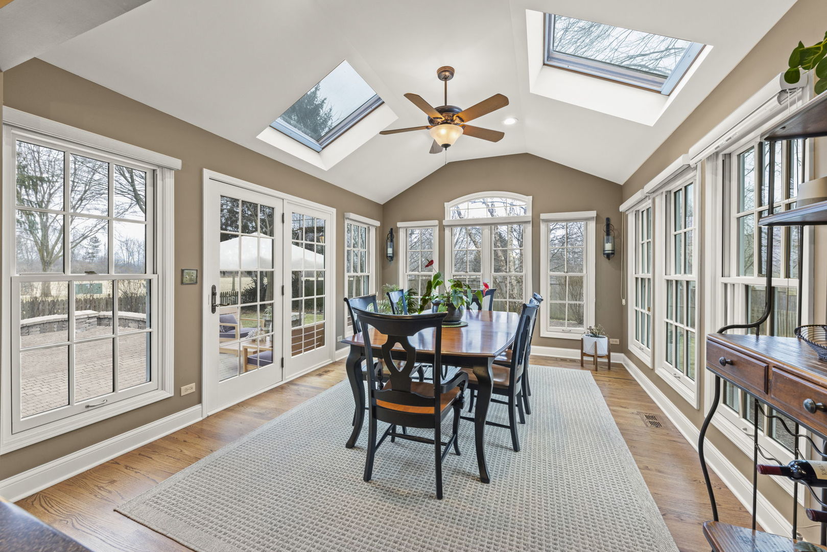 1698 Ithaca Drive Naperville, IL 60565 - Photo 7 of 36