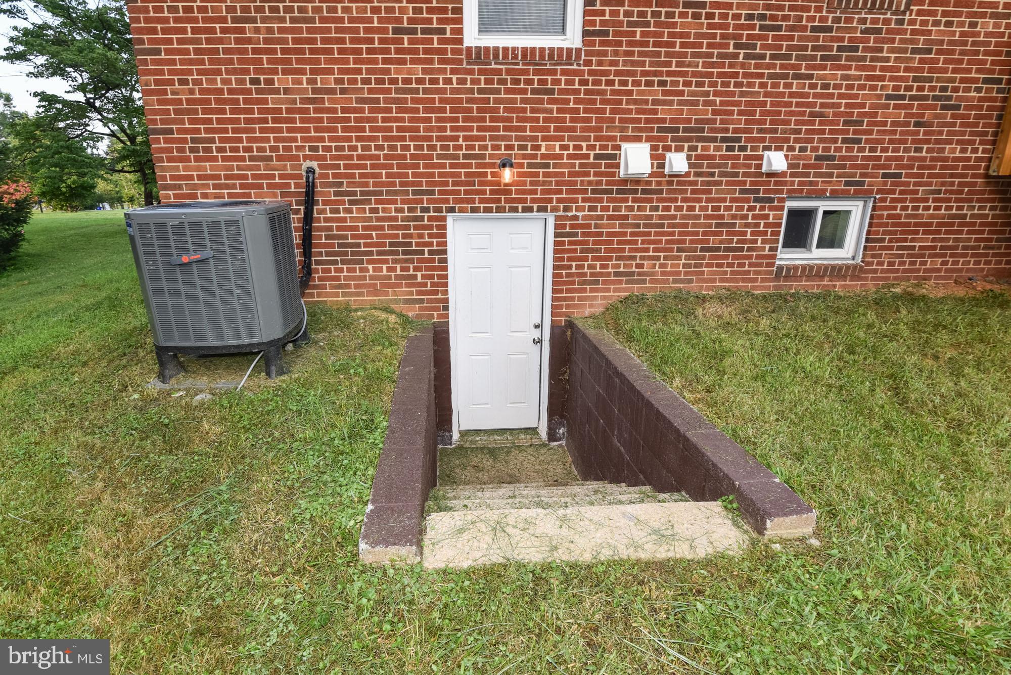 1804 Briggs Chaney Road Silver Spring, MD 20905 - Photo 52 of 54