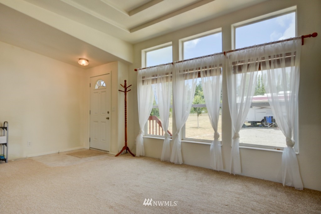232 East Fakkema Road Oak Harbor, WA 98277 - Photo 3 of 25 Gallery Image 3
