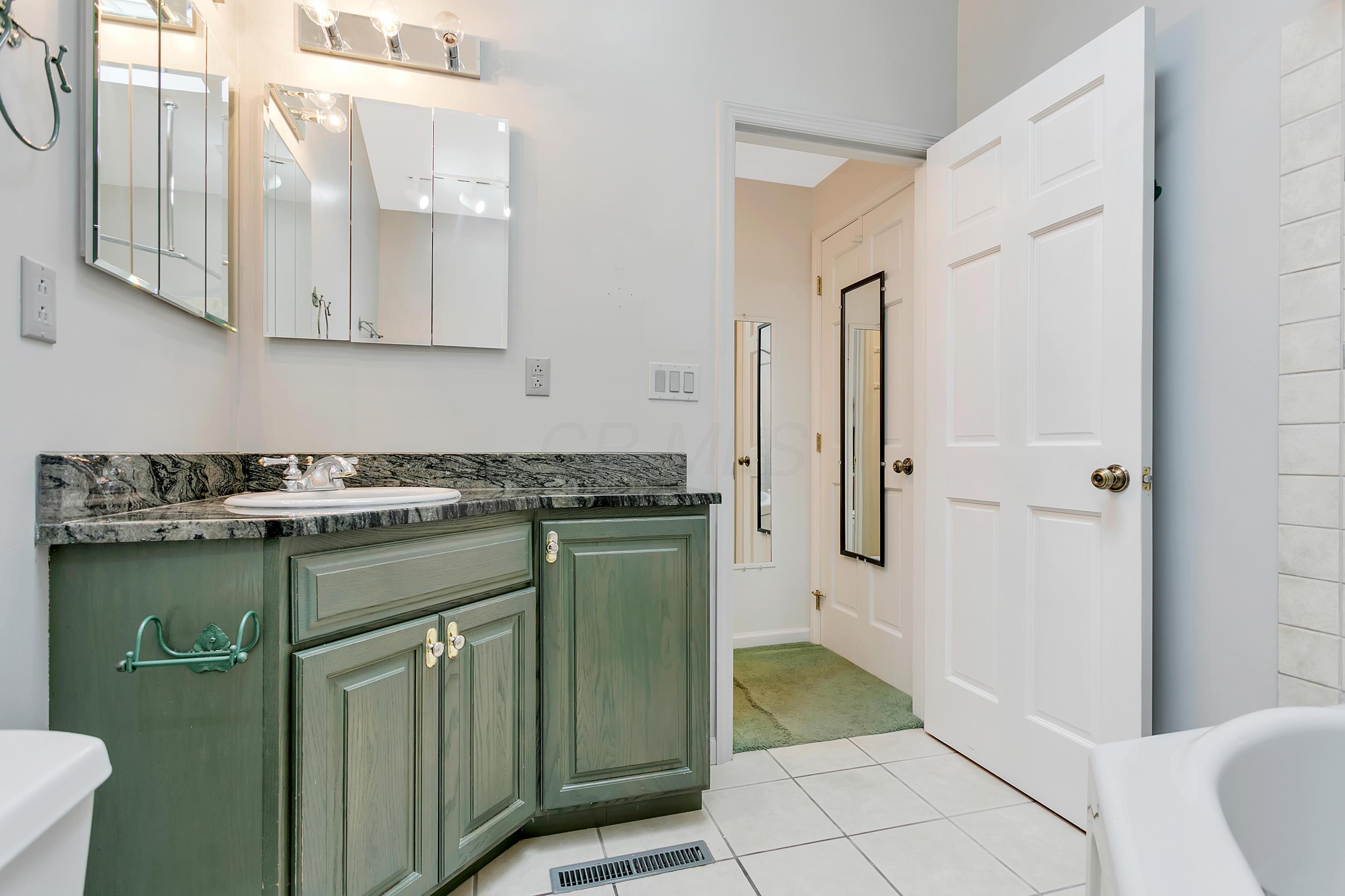 3379 Polley Road Columbus, OH 43221 - Photo 34 of 62 Gallery Image 34