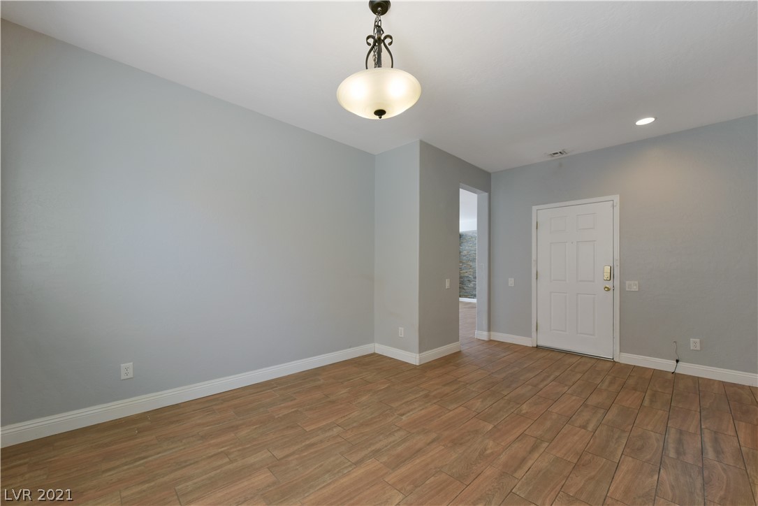 2775 Invermark Street Henderson, NV 89044 - Photo 5 of 33