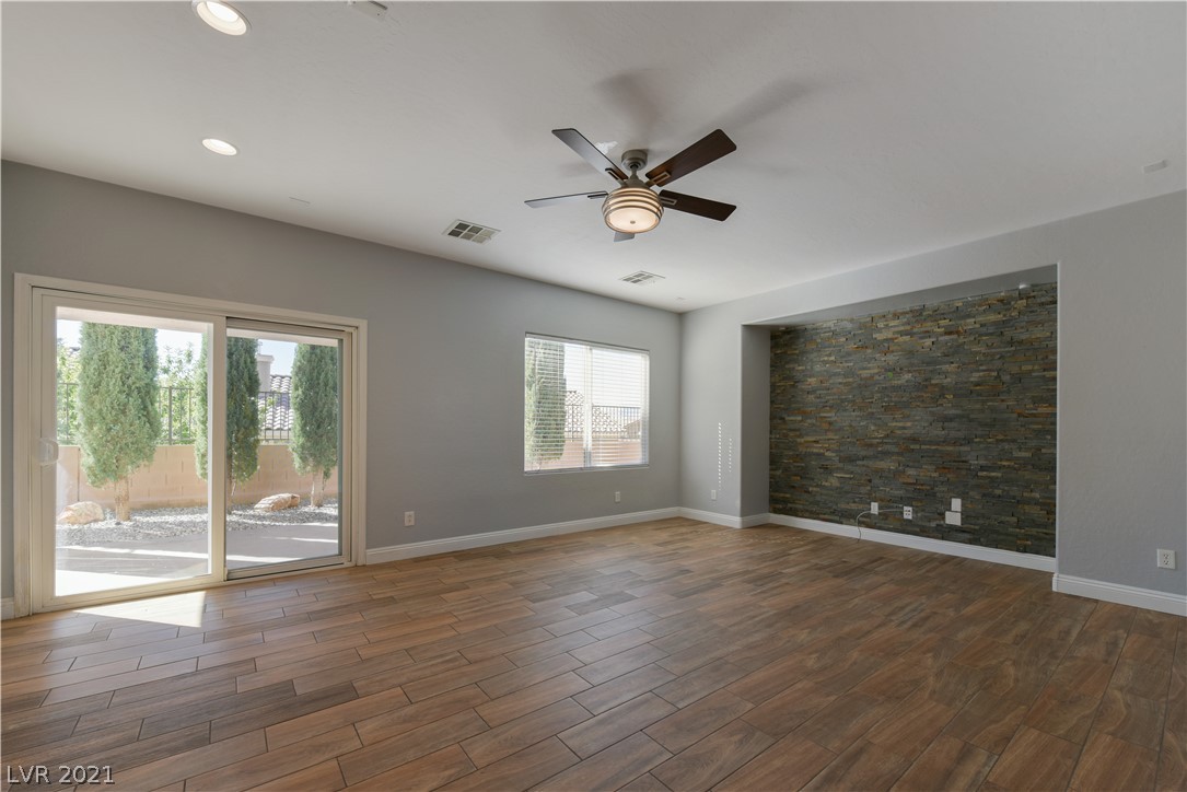 2775 Invermark Street Henderson, NV 89044 - Photo 7 of 33