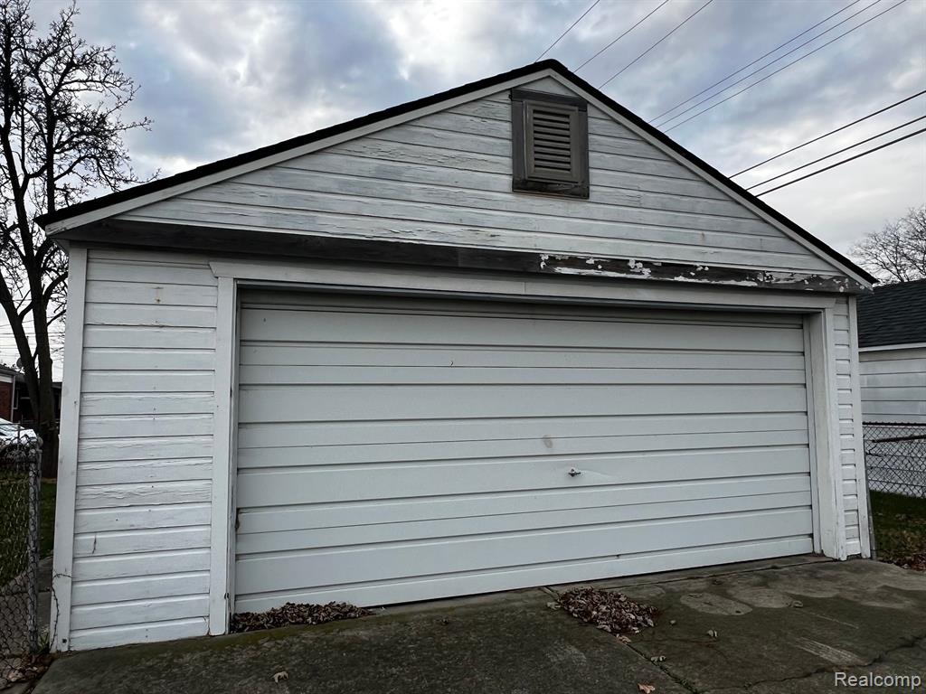 16555 East 8 Mile Road Detroit, MI 48205 - Photo 8 of 10