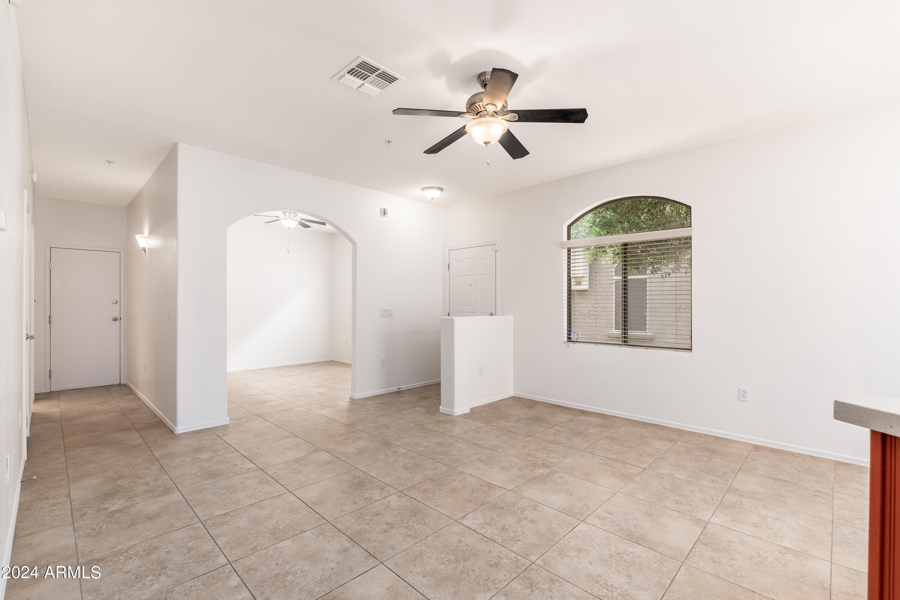 2150 East Bell Road, Unit 1045 Phoenix, AZ 85022 - Photo 15 of 41 2150 E Bell Rd UNIT 1045 - 10