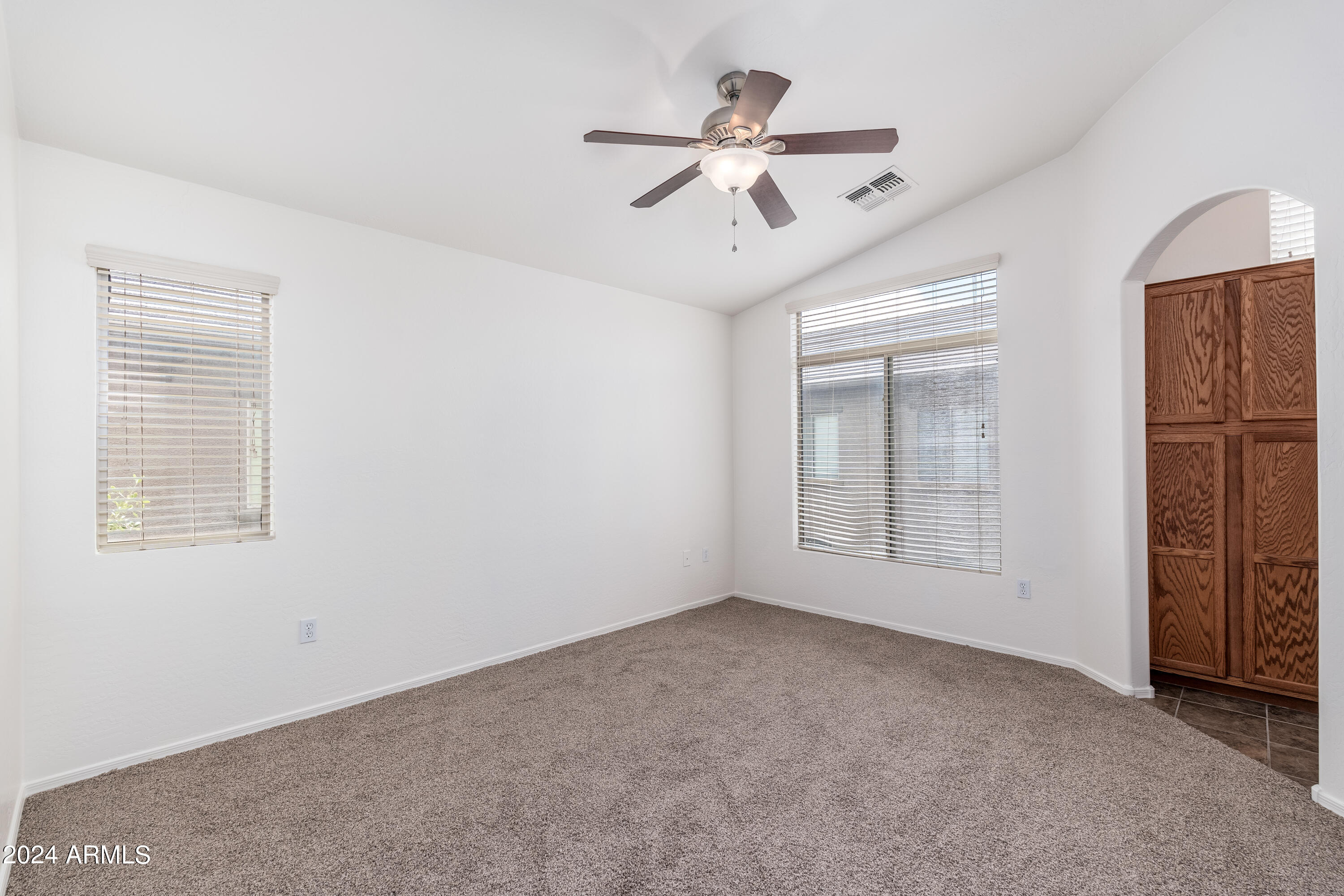 2150 East Bell Road, Unit 1045 Phoenix, AZ 85022 - Photo 20 of 41 2150 E Bell Rd UNIT 1045 - 21