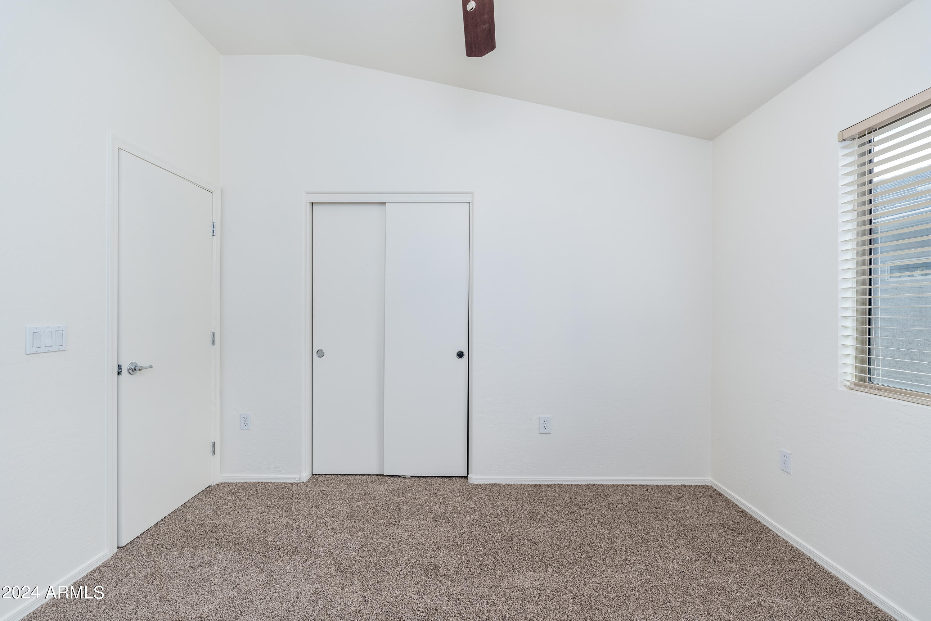 2150 East Bell Road, Unit 1045 Phoenix, AZ 85022 - Photo 26 of 41 2150 E Bell Rd UNIT 1045 - 28