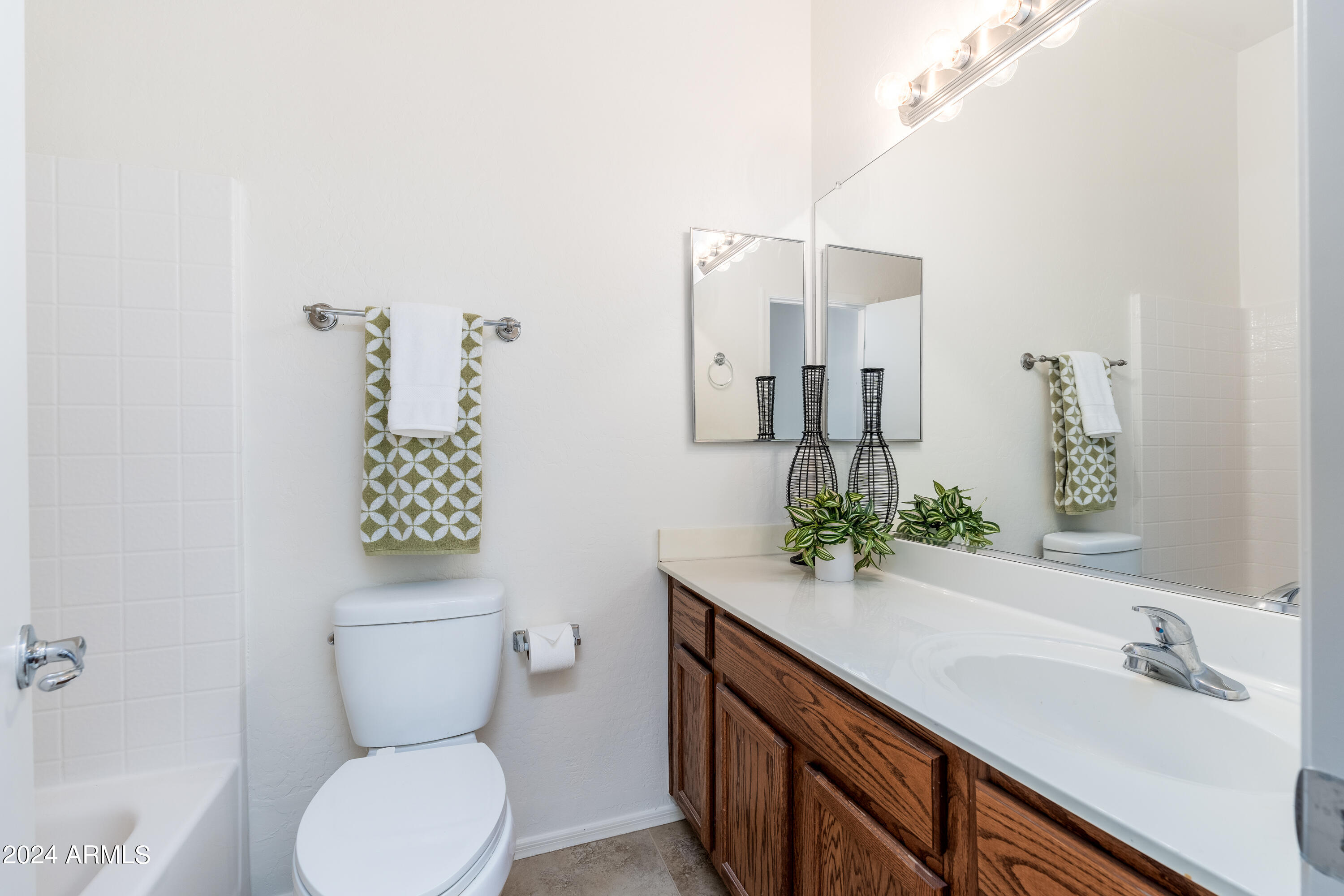 2150 East Bell Road, Unit 1045 Phoenix, AZ 85022 - Photo 29 of 41 2150 E Bell Rd UNIT 1045 - 31
