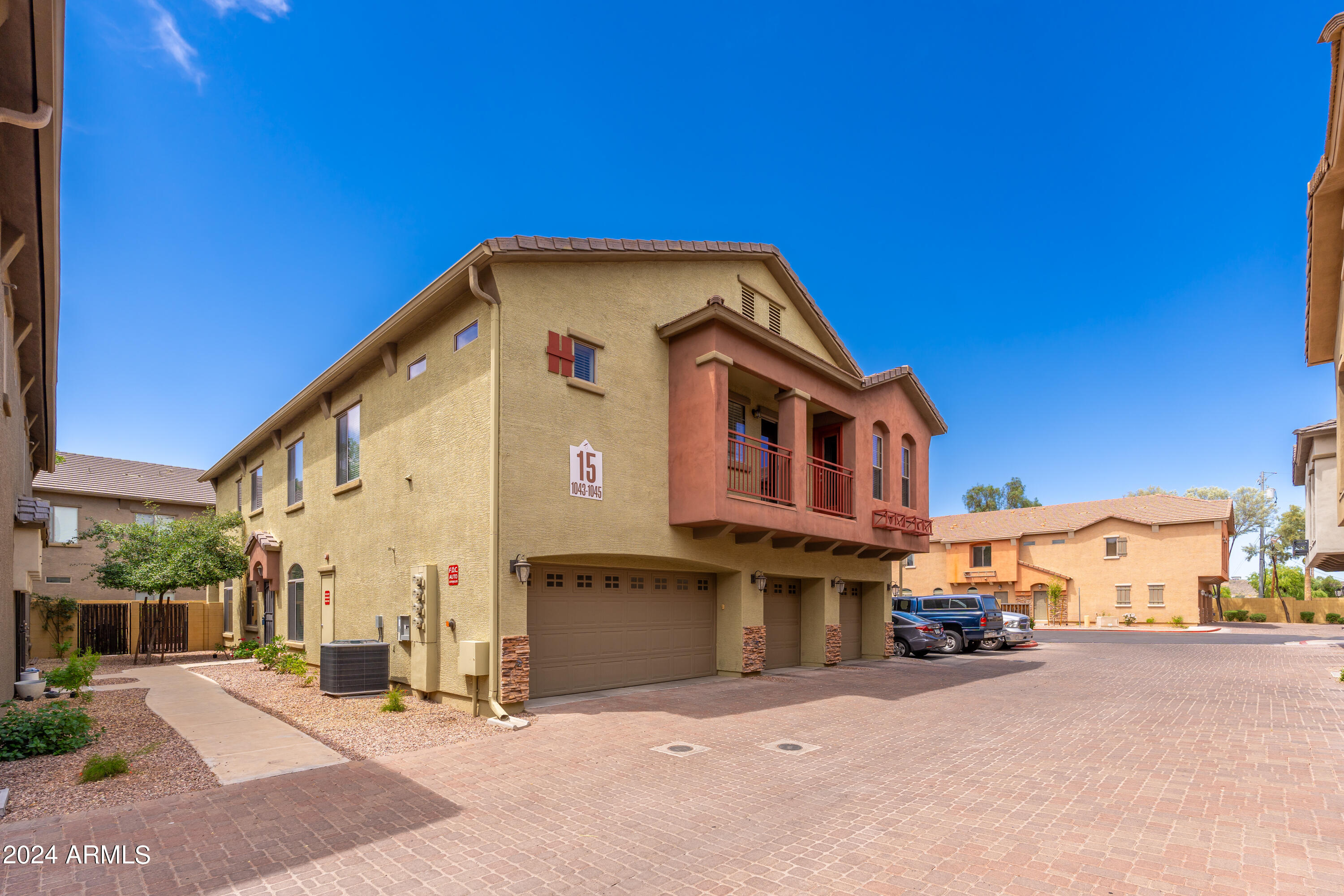 2150 East Bell Road, Unit 1045 Phoenix, AZ 85022 - Photo 3 of 41 2150 E Bell Rd UNIT 1045 - 03