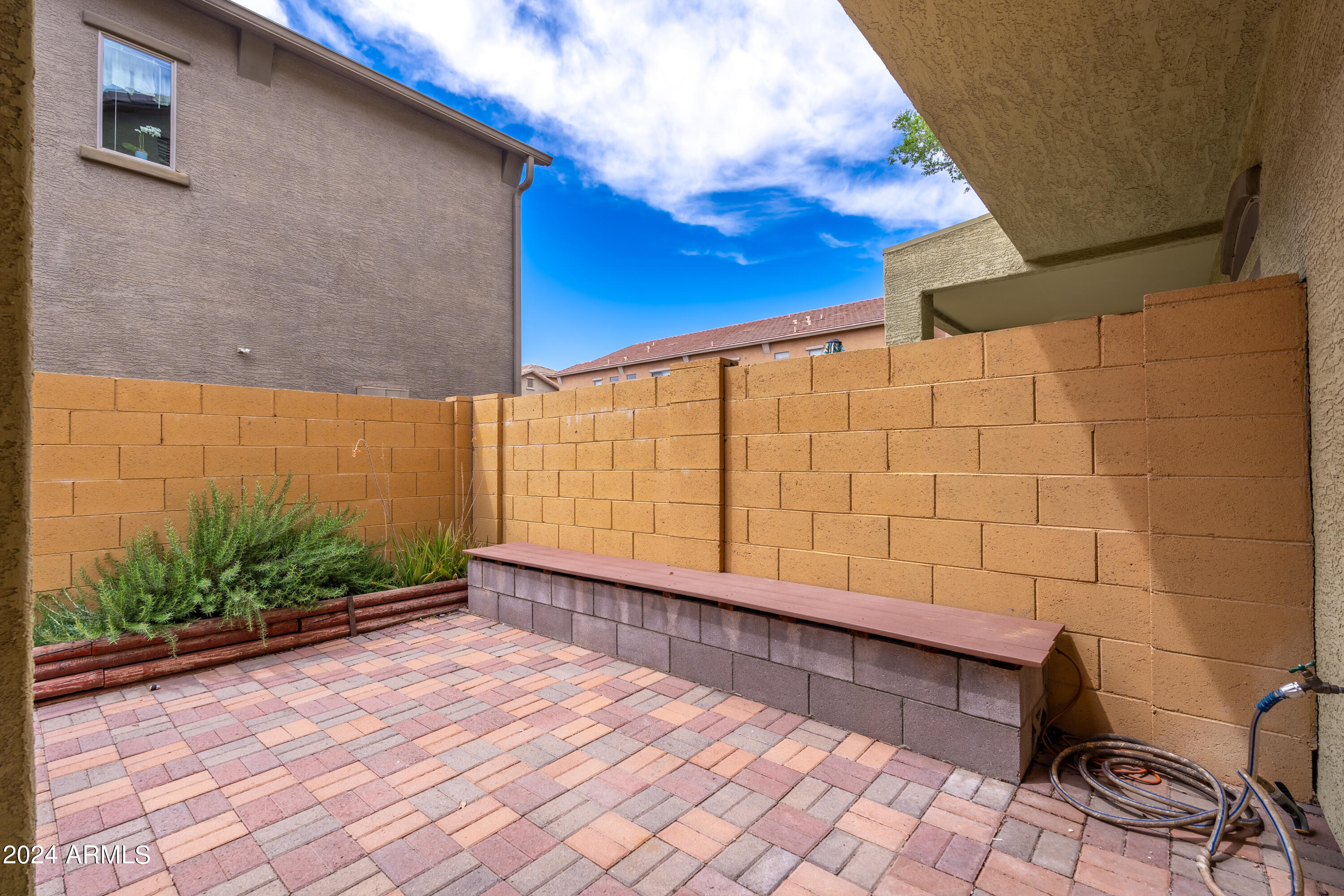 2150 East Bell Road, Unit 1045 Phoenix, AZ 85022 - Photo 34 of 41 2150 E Bell Rd UNIT 1045 - 39
