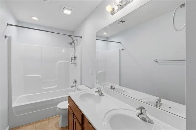 $215,000 | 8154 North Oakley Avenue, Kansas City, MO 64119