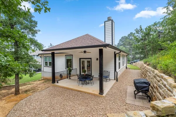 $2,150 | 110 Keamuku Court, Bastrop, TX 78602
