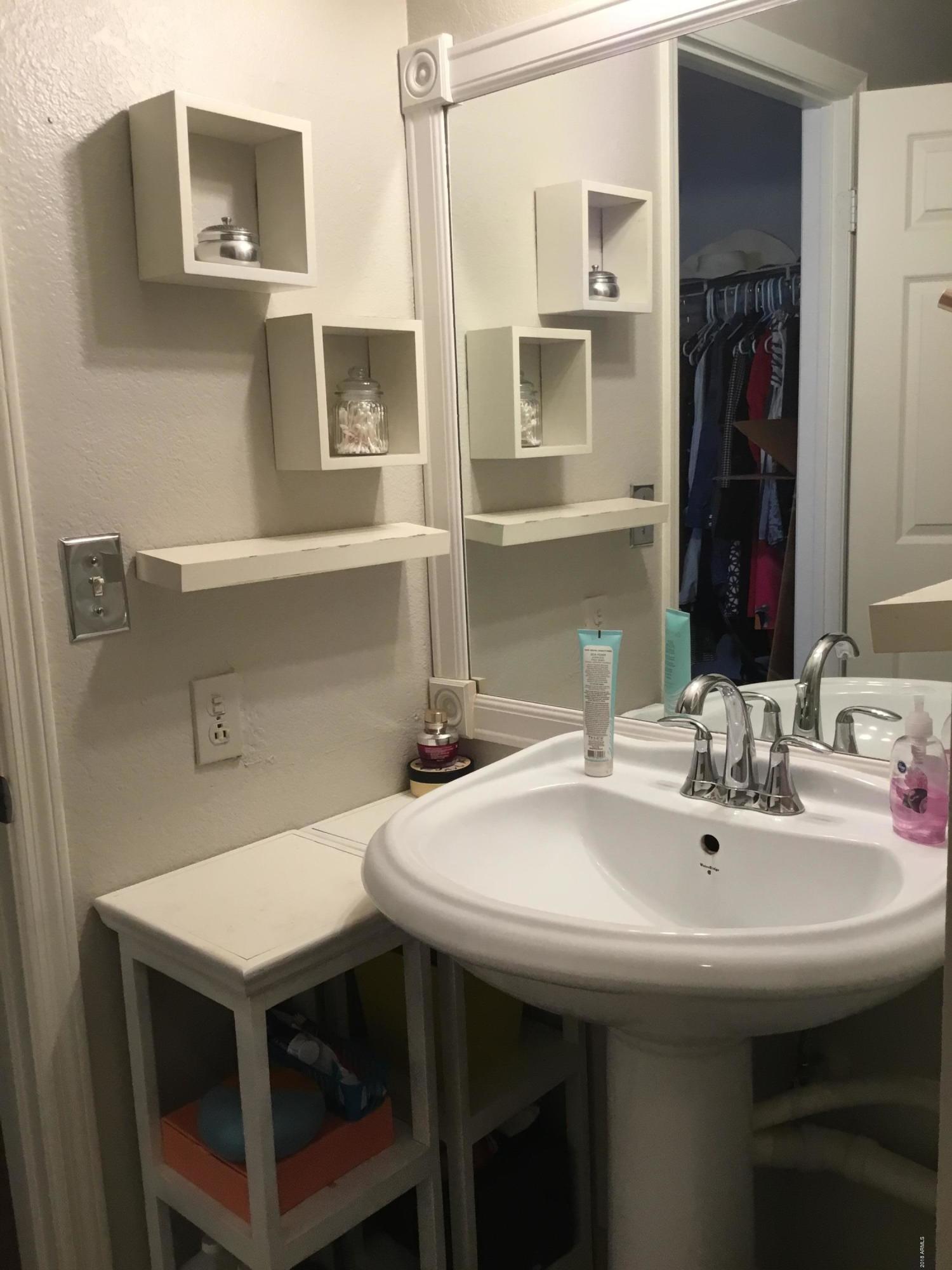 1645 West Baseline Road, Unit 2092 Mesa, AZ 85202 - Photo 13 of 14 Upstairs Full Bath8