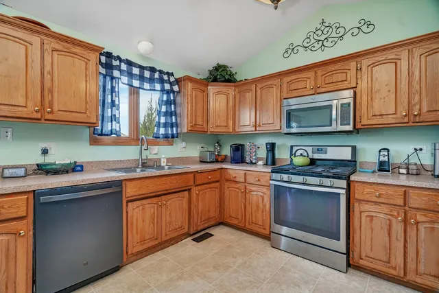 $389,900 | 605 High Grove Drive, Minooka, IL 60447